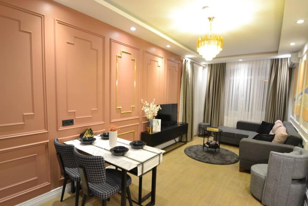 Istanbultouristic Place Near Daire İstanbul
